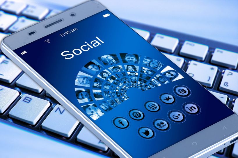 ¿Puedo criticar a mi empresa a través de las redes sociales?