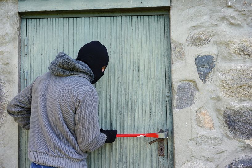 Según un estudio, el ladrón de casas en España es poco profesional